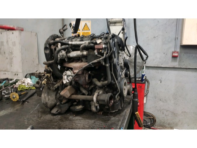 Motor CITROEN C5 2004
