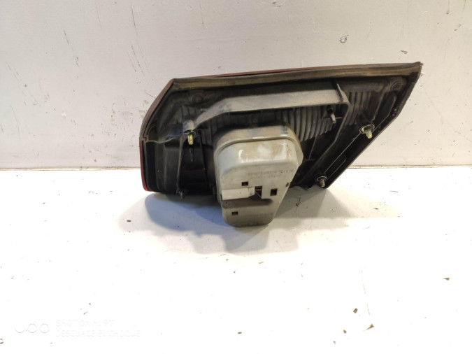 PILOTO TRASERO IZQUIERDO MAZDA 626 1999