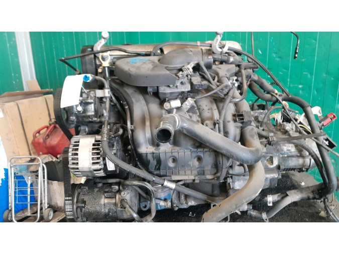 Motor CITROEN C5 2001