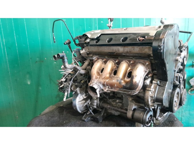 Motor CITROEN C5 2001