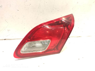PILOTO TRASERO DERECHO INTERIOR OPEL ASTRA 2015