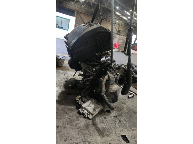 Motor RENAULT CLIO 2005