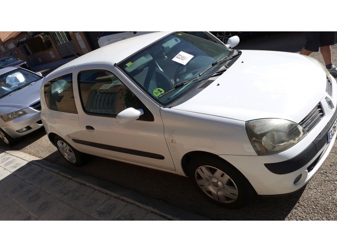Consola central RENAULT CLIO 2005