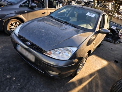 FARO DELANTERO DERECHO FORD FOCUS 2004