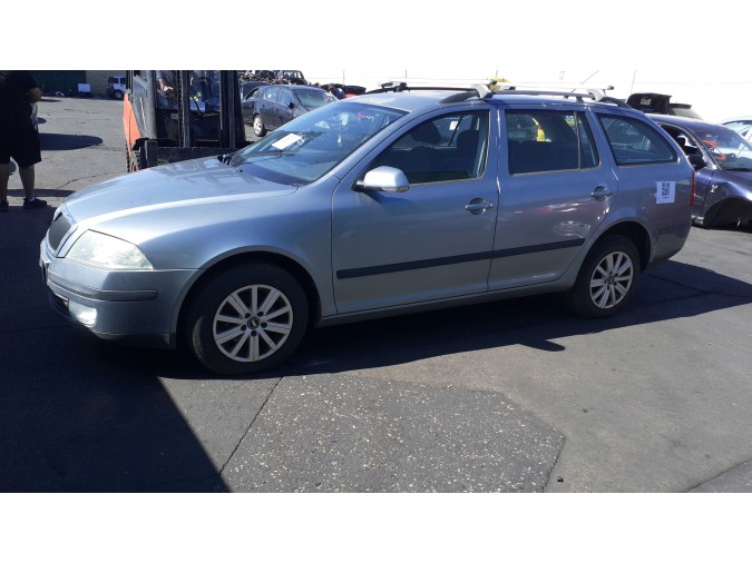 ELEVALUNAS DELANTERO DERECHO SKODA OCTAVIA 2006