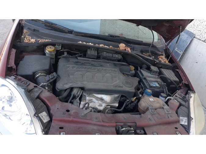 FARO DELANTERO IZQUIERDO FIAT LINEA 2011