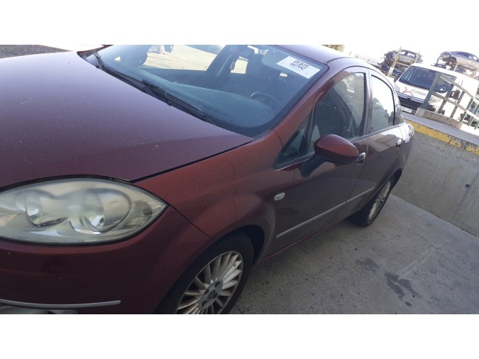 ELEVALUNAS TRASERO IZQUIERDO FIAT LINEA 2011