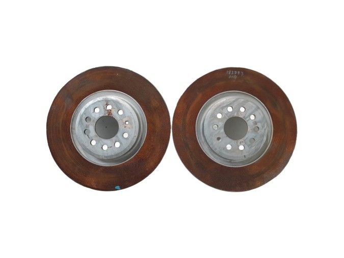 JUEGO DE DISCOS DE FRENO DELANTEROS VENTILADOS AUDI Q4 2024