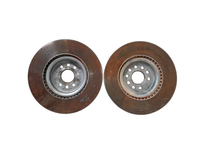 JUEGO DE DISCOS DE FRENO DELANTEROS VENTILADOS AUDI Q4 2024