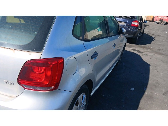 FARO DELANTERO DERECHO VOLKSWAGEN POLO 2010