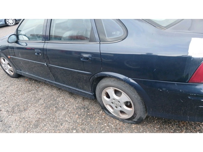 Consola tablero instrumentos OPEL VECTRA 2000
