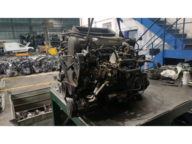 MOTOR CON ACCESORIOS Y CAJA DE CAMBIOS FORD MONDEO 2000