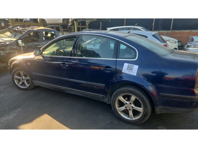 FARO DELANTERO DERECHO VOLKSWAGEN PASSAT 2002