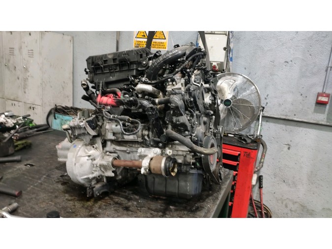 MOTOR CON ACCESORIOS Y CAJA DE CAMBIOS PEUGEOT 208 2018