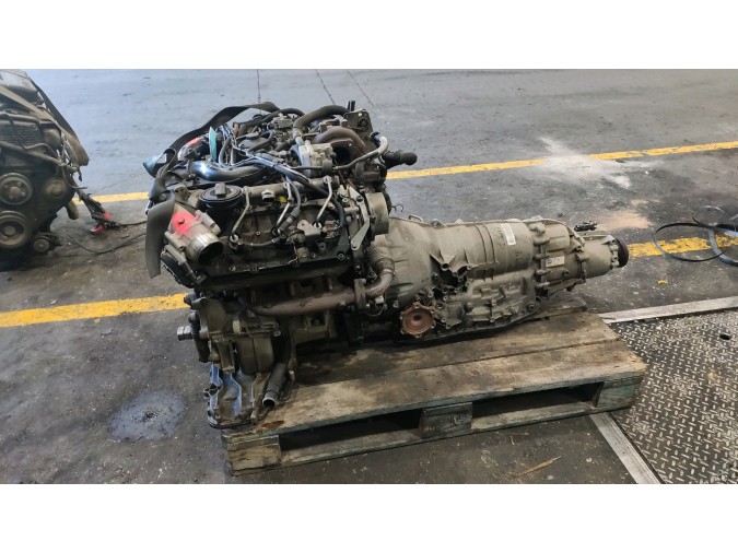 MOTOR CON ACCESORIOS Y CAJA DE CAMBIOS AUDI A6 2006