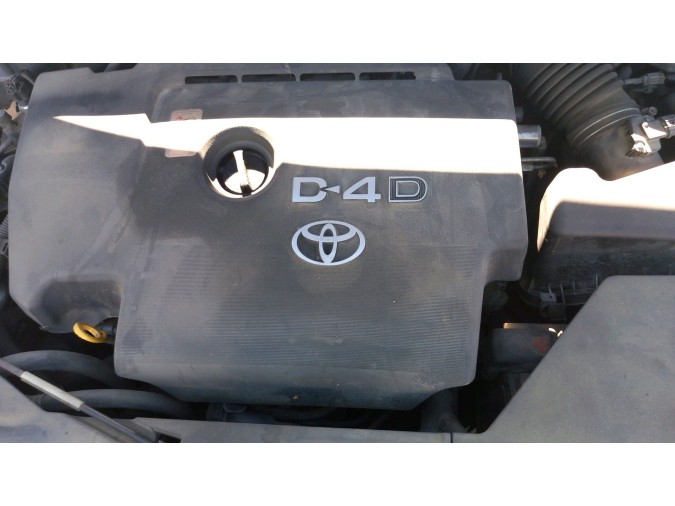 FARO DELANTERO DERECHO TOYOTA AVENSIS 2009