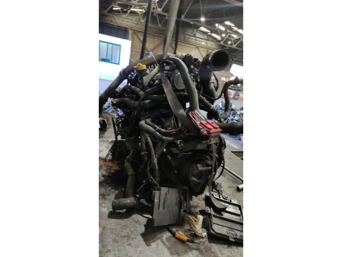 Motor RENAULT MODUS 2006