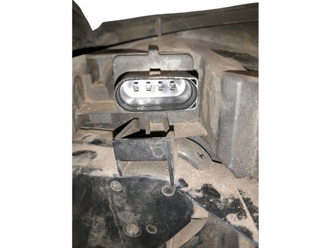 FARO DERECHO VOLKSWAGEN GOLF 2001