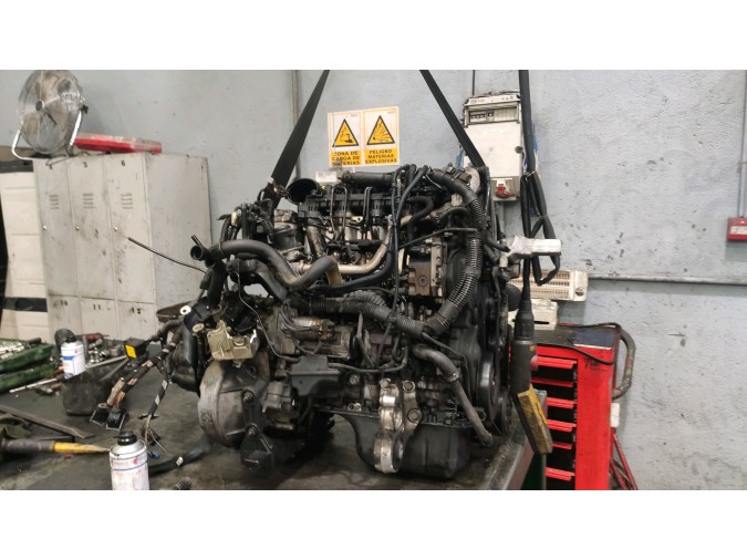 MOTOR CON ACCESORIOS Y CAJA DE CAMBIOS PEUGEOT 307 2004