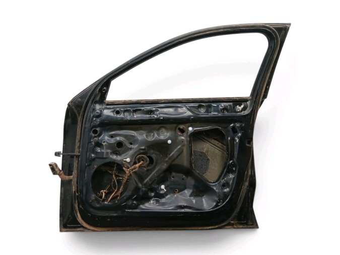 PUERTA DELANTERA DERECHA AUDI A3 NEGRO 2024