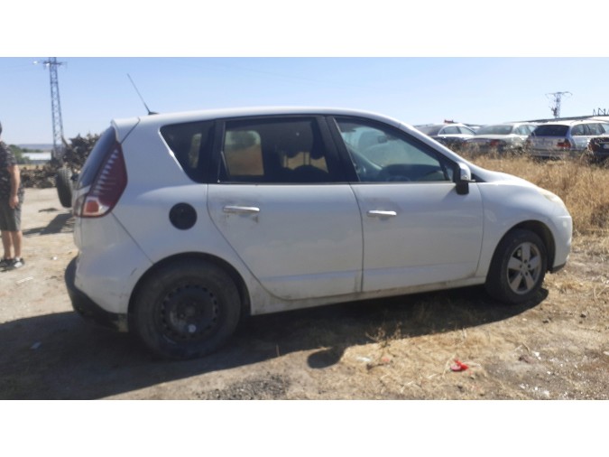 MANDO ELEVALUNAS RENAULT SCÉNIC 2009