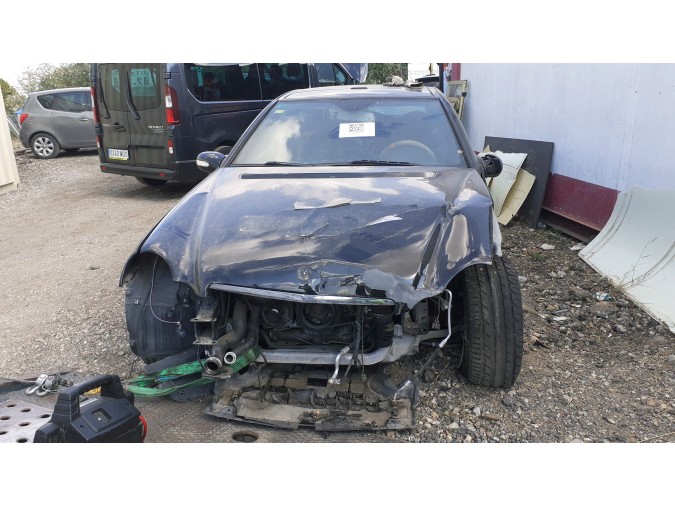 Cerradura iz capó dl MERCEDES C 220 CDI 2005