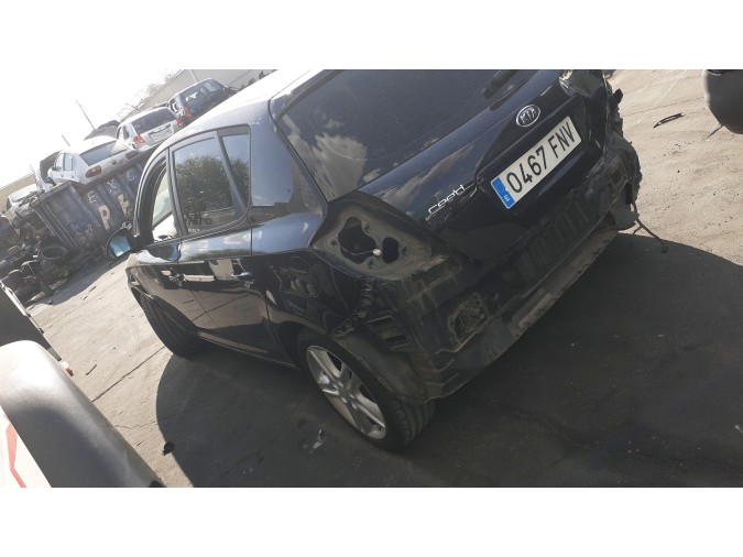 MANDO ELEVALUNAS DELANTERO DERECHO KIA CEED 2007