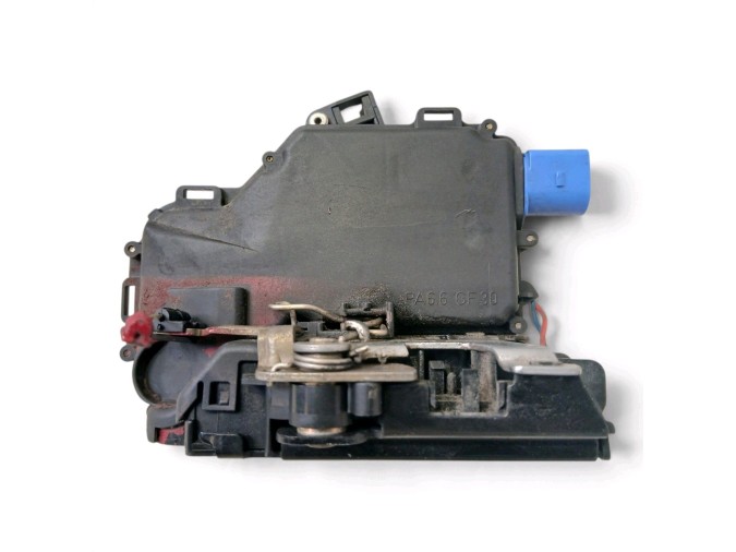 CERRADURA PUERTA TRASERA DERECHA VOLKSWAGEN POLO 2002