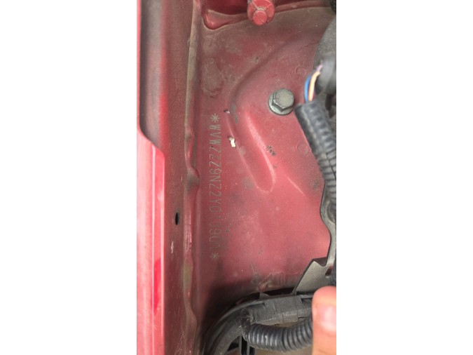 MANDO ELEVALUNAS DELANTERO DERECHO VOLKSWAGEN POLO 2002
