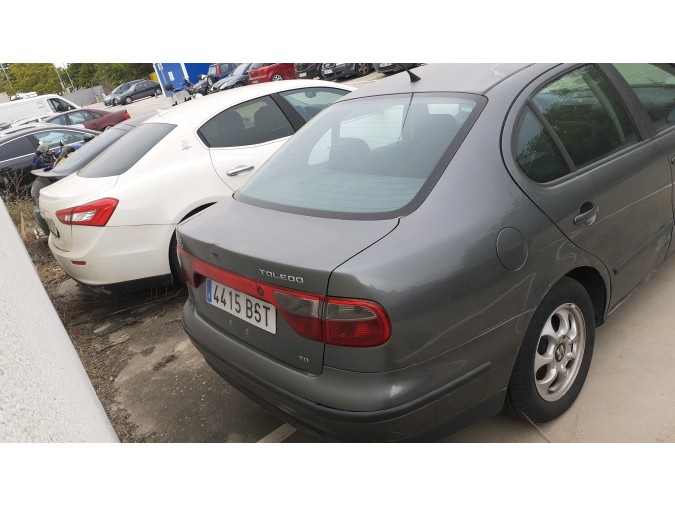 ELEVALUNAS DELANTERO DERECHO SEAT TOLEDO 2002