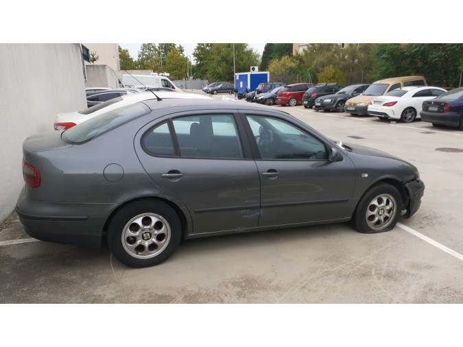MANDO ELEVALUNAS DELANTERO DERECHO SEAT TOLEDO 2002