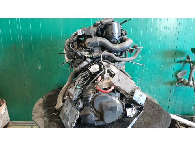 MOTOR CON ACCESORIOS Y CAJA DE CAMBIOS FORD FIESTA 0