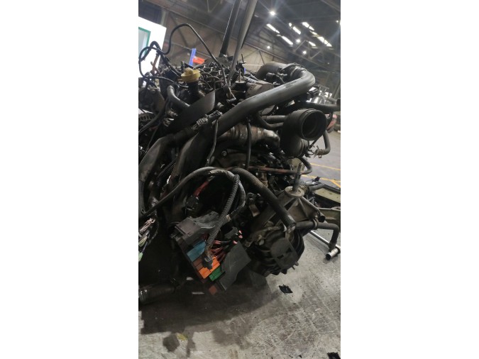 Motor RENAULT LAGUNA 2004