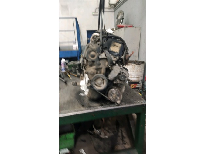 Motor PEUGEOT 207 2006