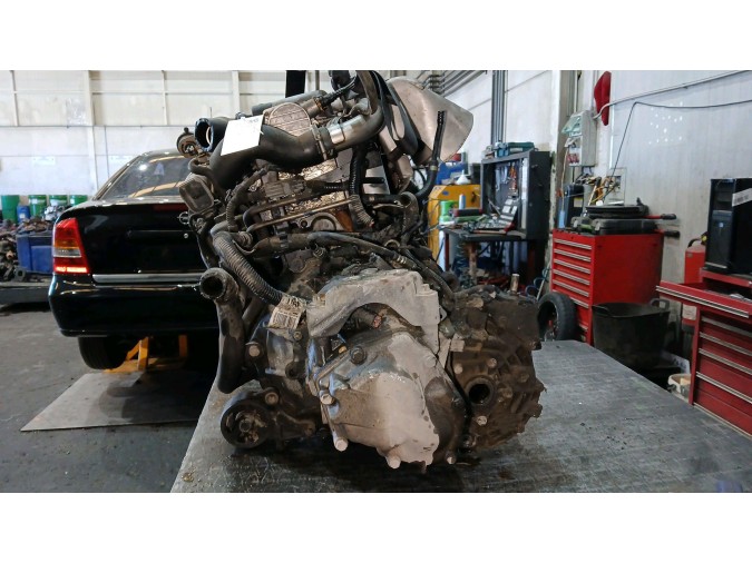 Motor OPEL ZAFIRA 2004