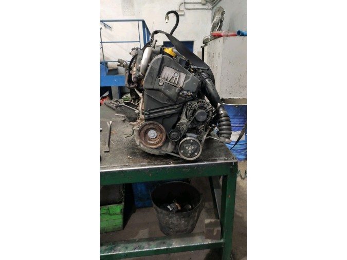 Motor RENAULT CLIO 2009