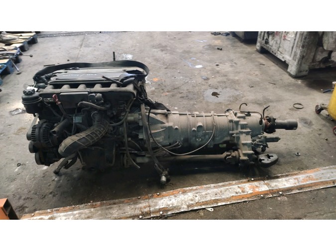 MOTOR CON ACCESORIOS Y CAJA DE CAMBIOS BMW X3 2005