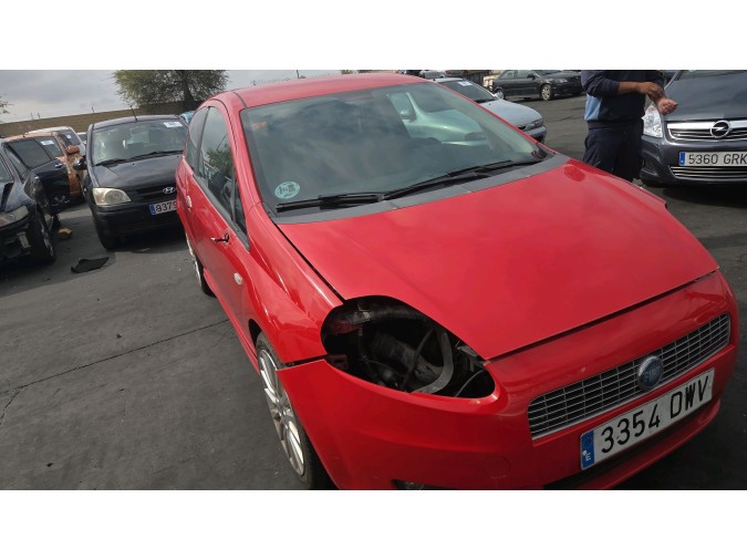PARAGOLPES TRASERO FIAT GRANDE PUNTO 2006