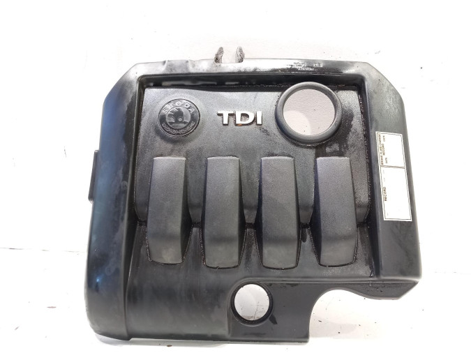 Tapa del motor SKODA OCTAVIA 2006