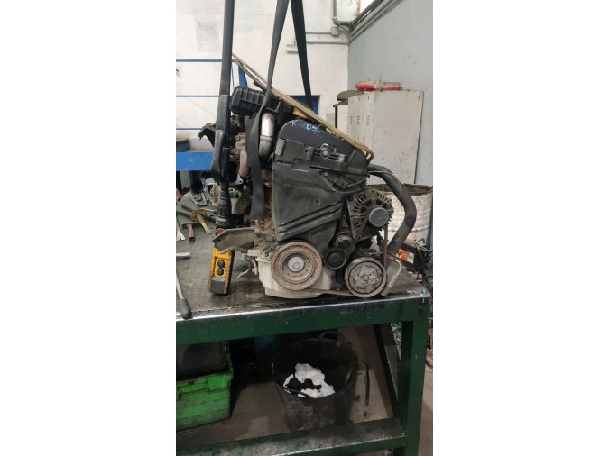 Motor RENAULT CLIO 2007