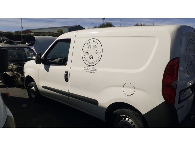 CERRADURA PUERTA DELANTERA IZQUIERDA OPEL COMBO 2014