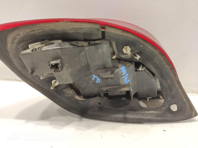 PILOTO TRASERO DERECHO FORD KA 1998