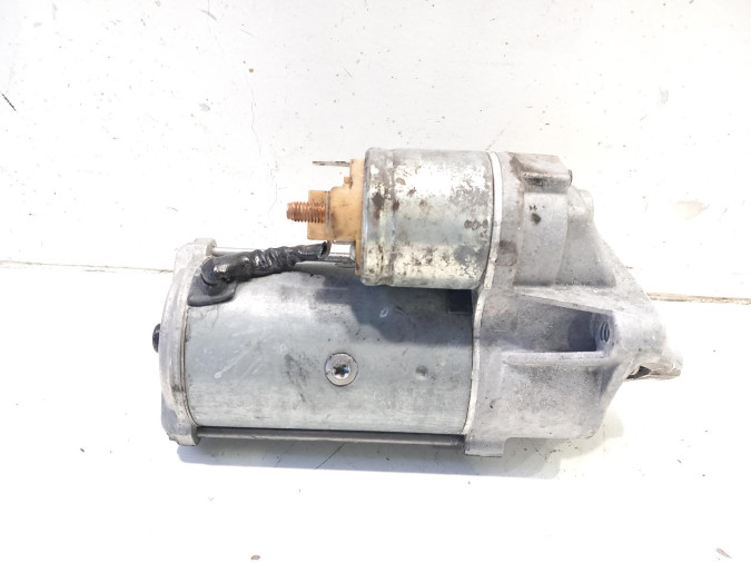 MOTOR ARRANQUE MITSUBISHI CARISMA 2001