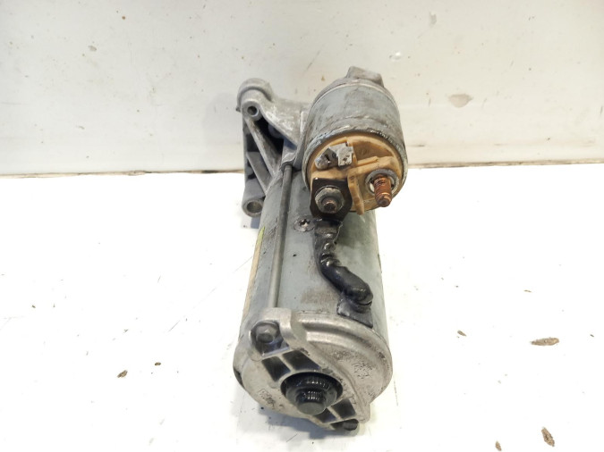MOTOR ARRANQUE MITSUBISHI CARISMA 2001