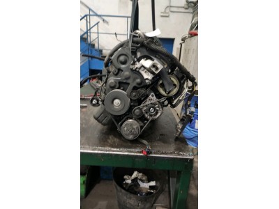 Motor PEUGEOT 206 2004