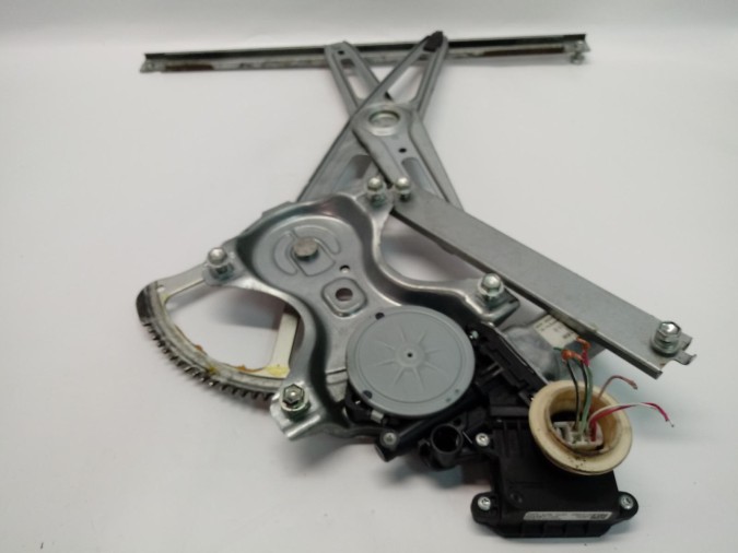 ELEVALUNAS DELANTERO IZQUIERDO TOYOTA YARIS 2006