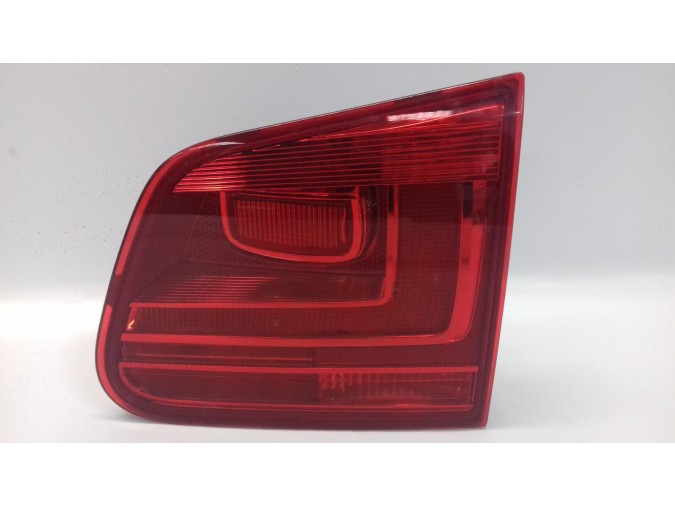 PILOTO TRASERO DERECHO VOLKSWAGEN TIGUAN 2015