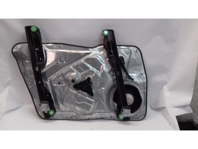 ELEVALUNAS DELANTERO DERECHO VOLKSWAGEN TIGUAN 2015