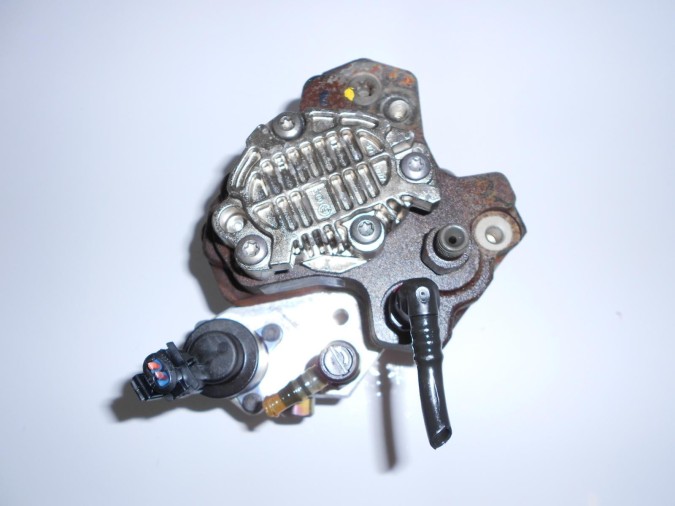 BOMBA INYECCIÓN RENAULT LAGUNA 2002