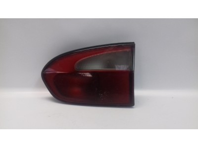 PILOTO TRASERO DERECHO SEAT ATECA 1999